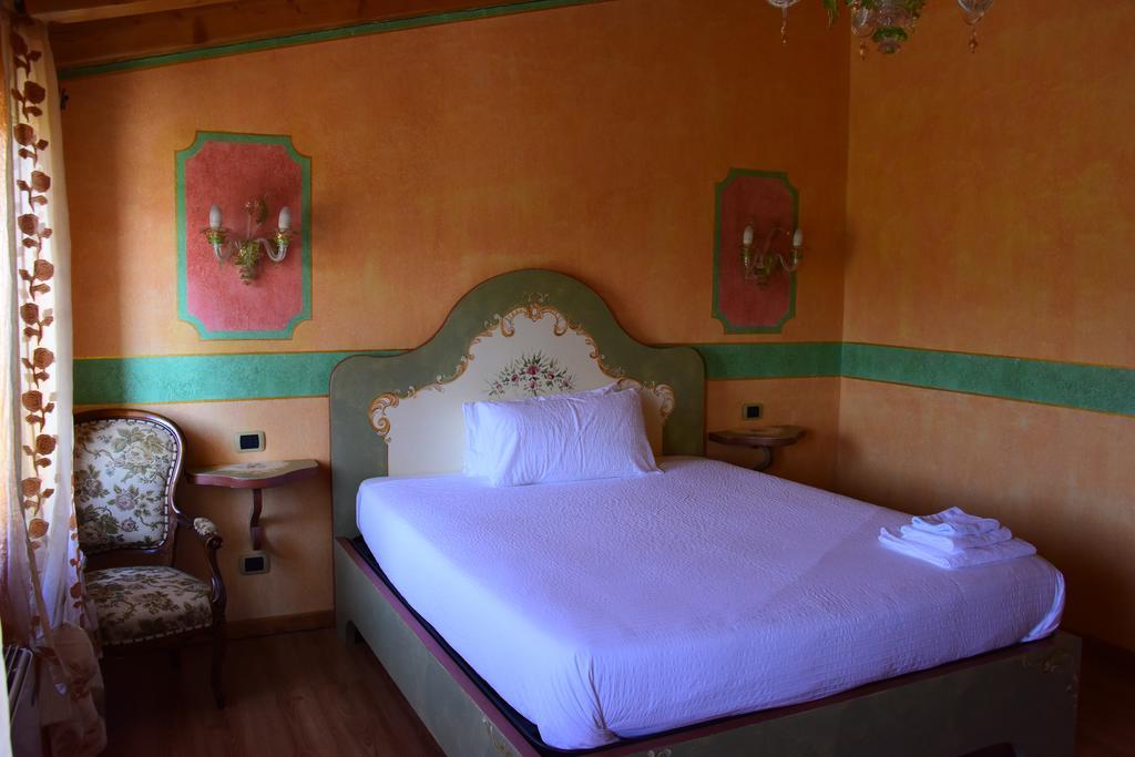 Agriturismo Fondo San Benedetto Correzzola Exterior photo