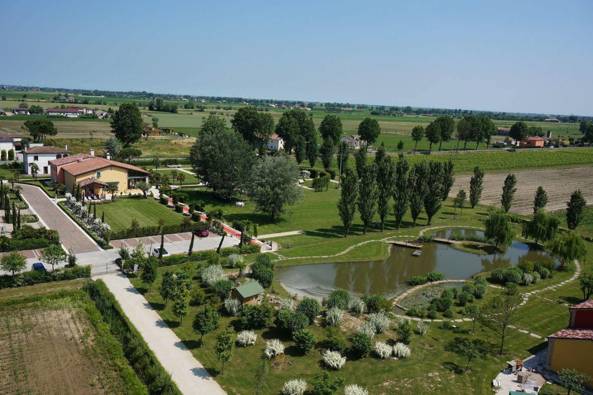 Agriturismo Fondo San Benedetto Correzzola Exterior photo